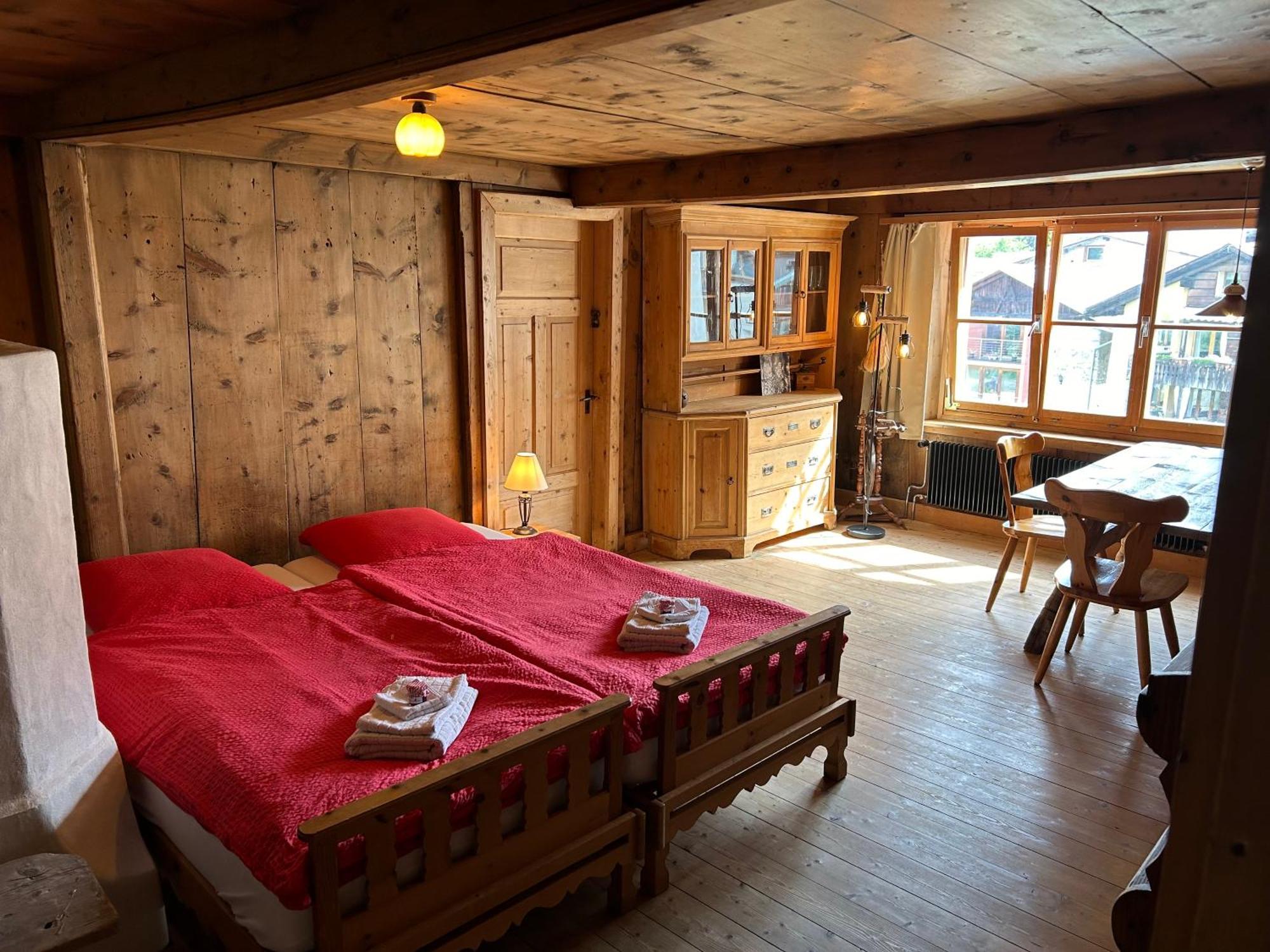 サンタ・マリア・ヴァル・ミュシュタイアー Chasa Jaro Bed & Breakfast エクステリア 写真